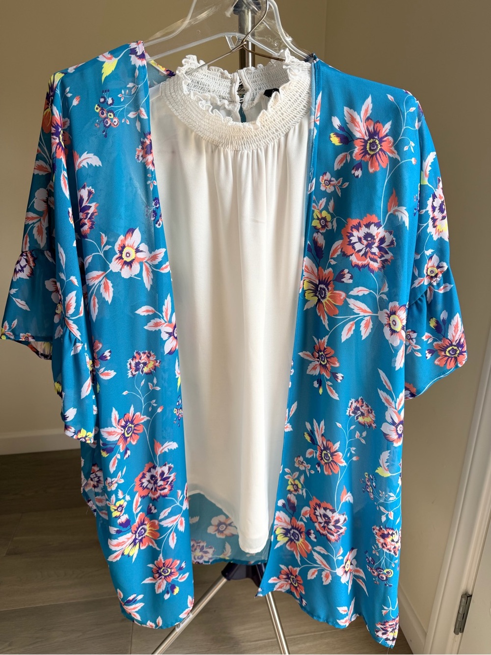 Vine & Love Turquoise teal Floral kimono